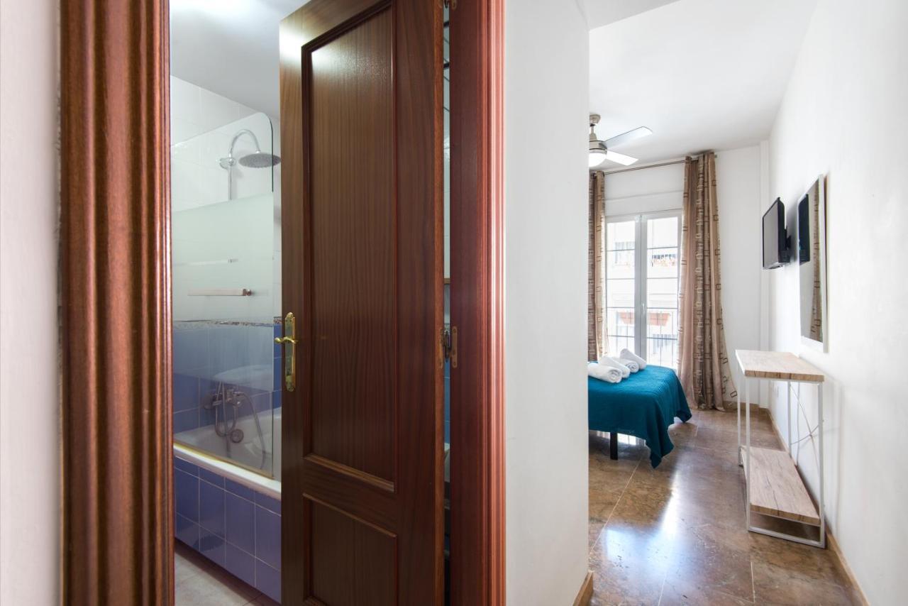 Center Apartment 2Bed 2B Aircon Wif And Parking Free Málaga Eksteriør billede