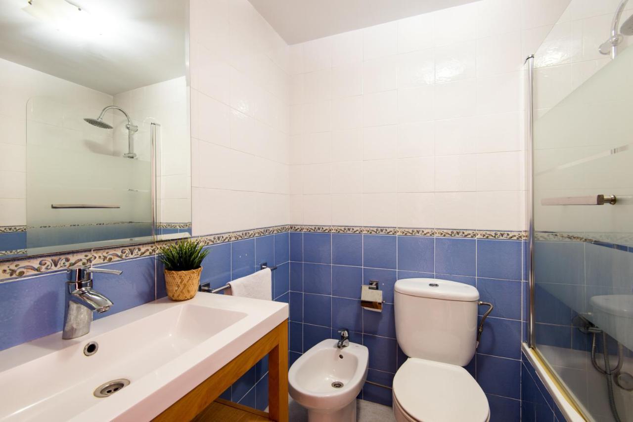 Center Apartment 2Bed 2B Aircon Wif And Parking Free Málaga Eksteriør billede