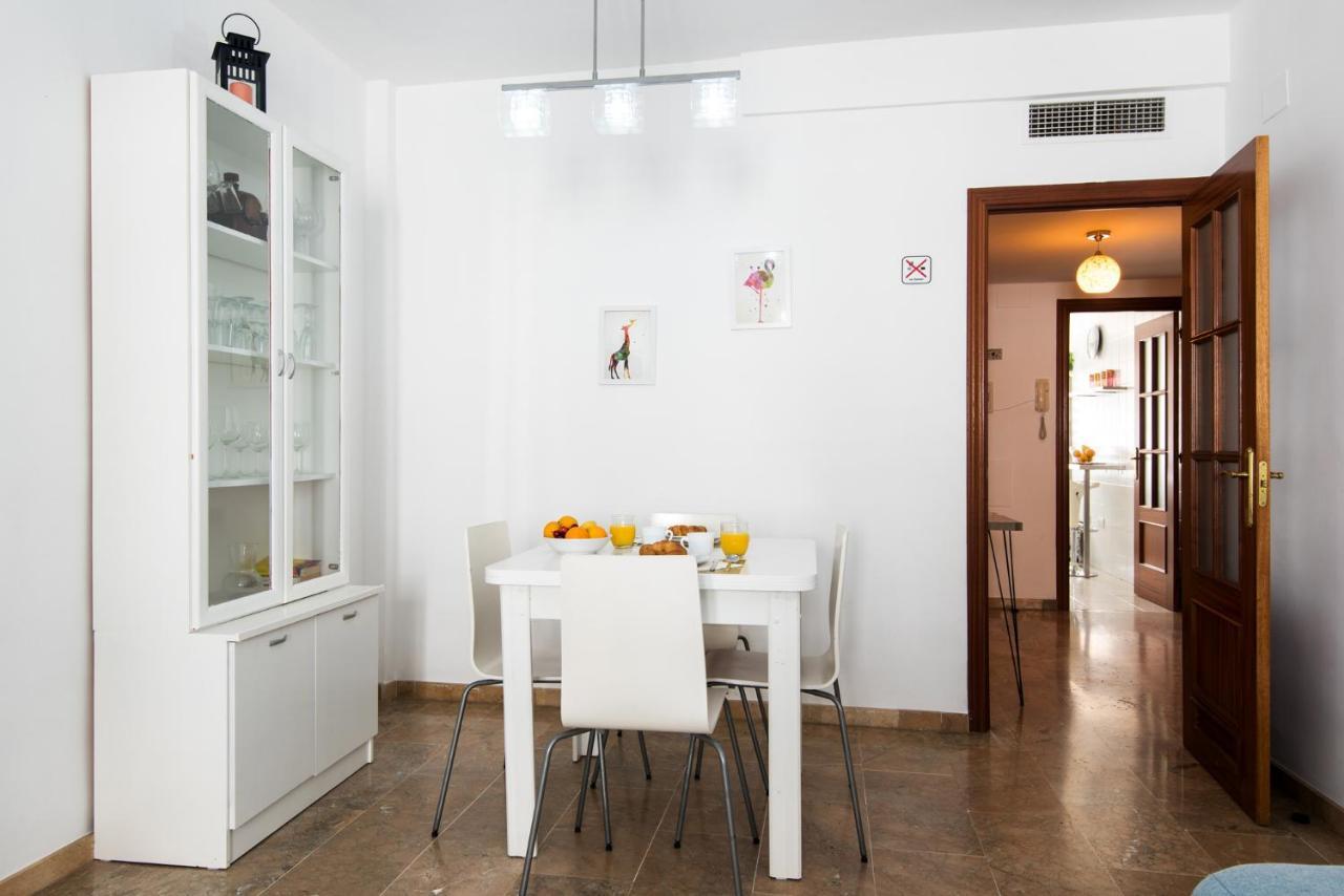 Center Apartment 2Bed 2B Aircon Wif And Parking Free Málaga Eksteriør billede